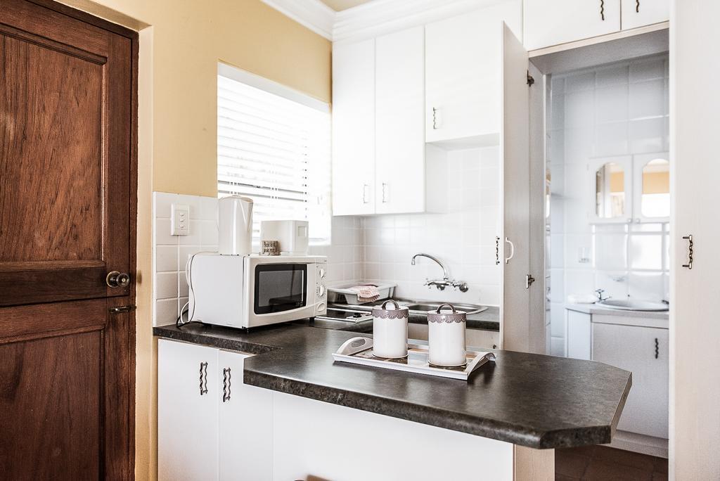Highview Lodge Mossel Bay Bagian luar foto